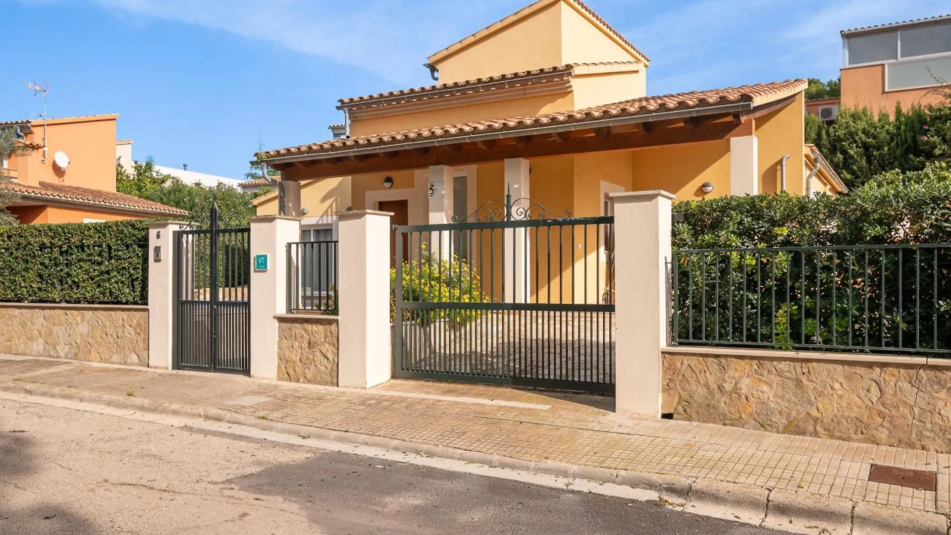 Bonaire Solar 200 By Sealand Villas Alcúdia