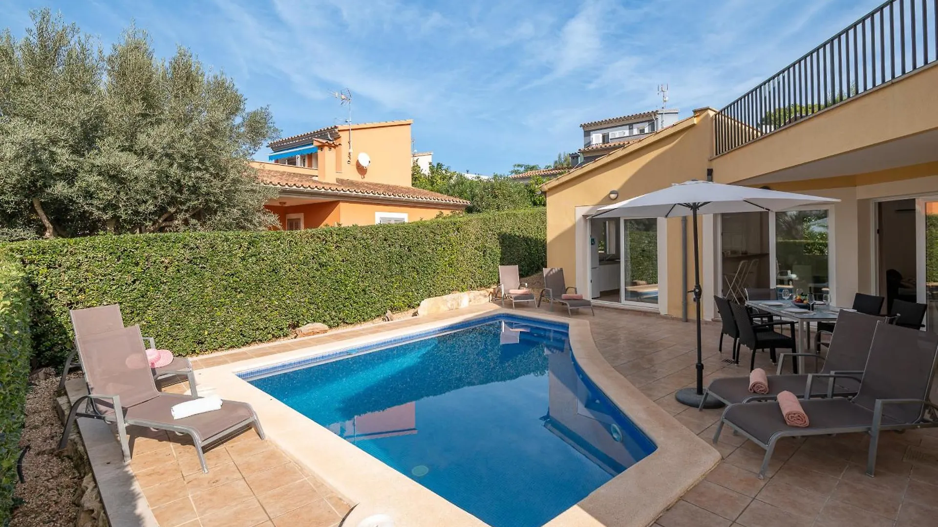 Bonaire Solar 200 By Sealand Villas Alcúdia