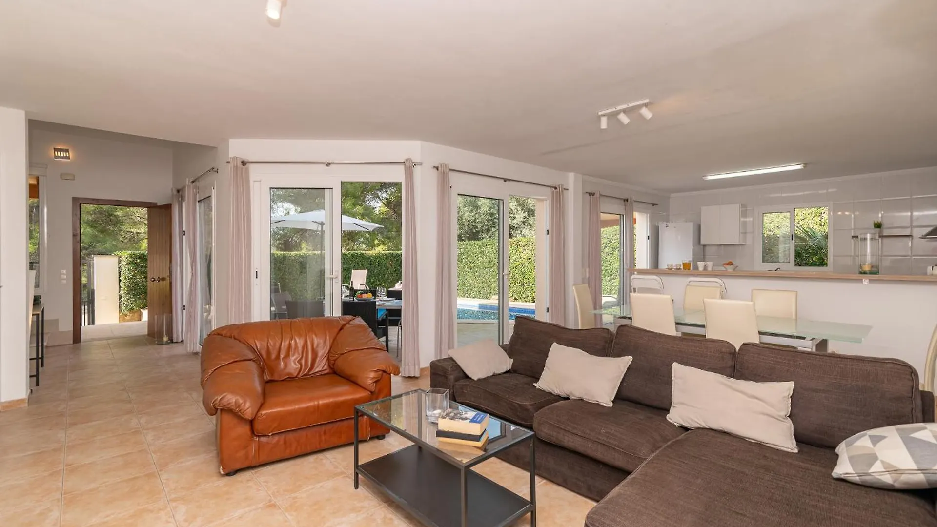 Bonaire Solar 200 By Sealand Villas Alcudia  Spain